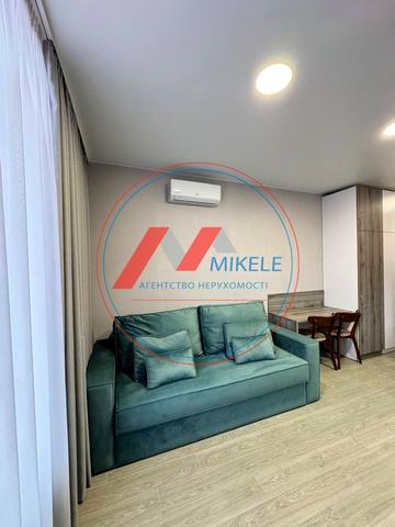 Залізнична вул., 32