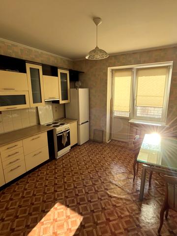 Анни Ахматової вул., 35-А