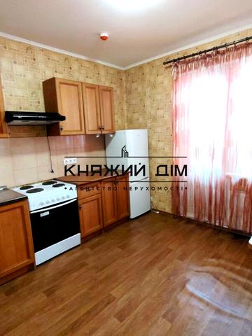 Софії Русової вул., 3