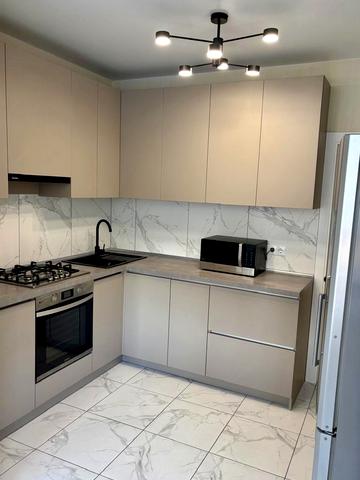 Зелена вул., 3