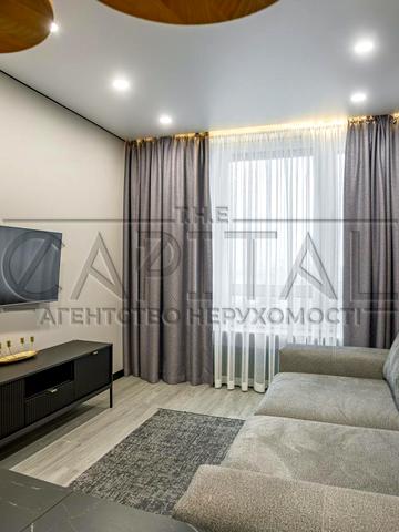 Голосіївський просп. (40-річчя Жовтня), 76