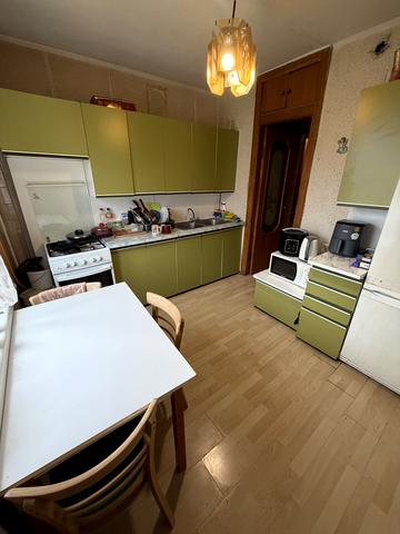 Любінська вул., 152