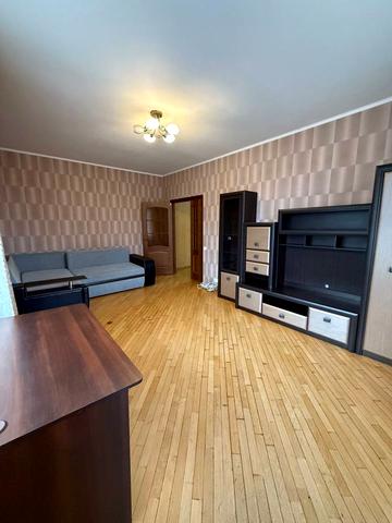 Мироносицька вул., 99