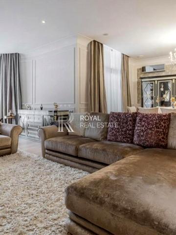 Хрещатик вул. (Kreschatic), 27-Б