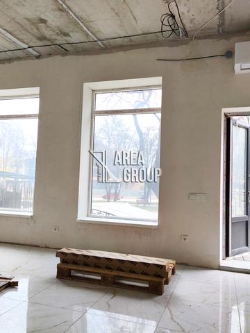 Грушевського просп., 50