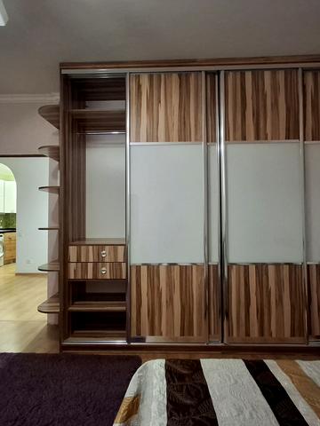 Юрія Шумського вул., 5