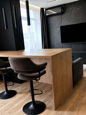 Пасічна вул., 166