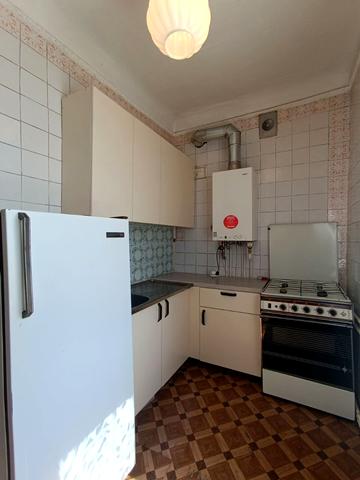 Будівельників вул., 13