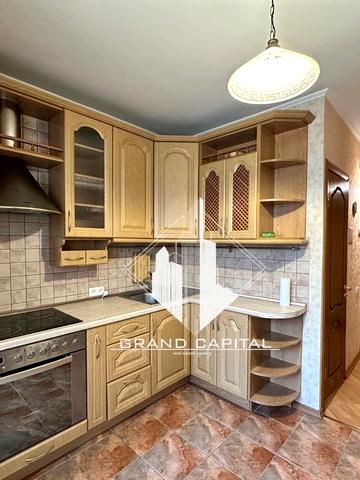 Миколи Василенка вул., 14-Г