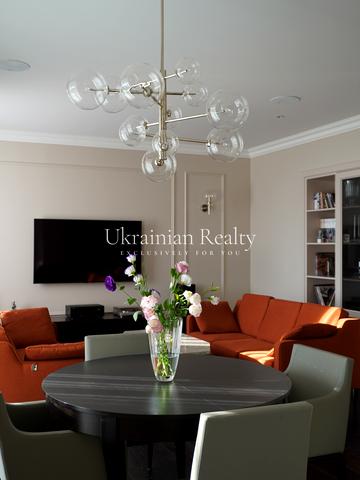 Лесі Українки бульв., 7-А