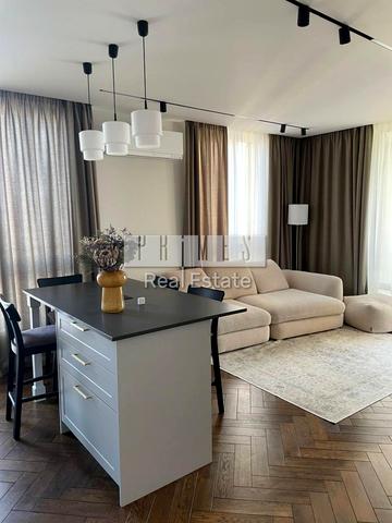 Зарічна вул., 6