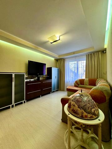 Велика Діївська вул. (Братів Трофімових), 4