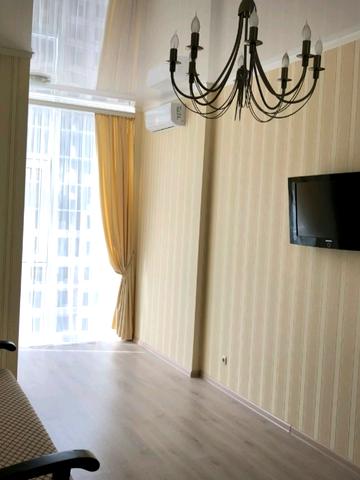 Перлинна вул., 4