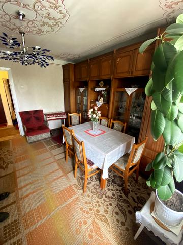 Варшавська вул., 66