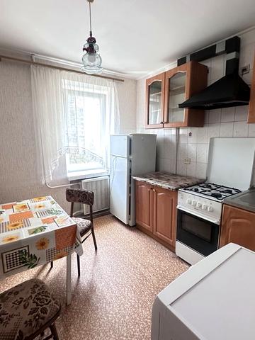 Миколи Міхновського вул., 1