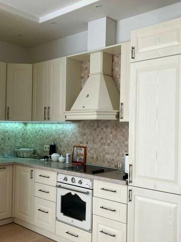 Дегтярна вул., 19