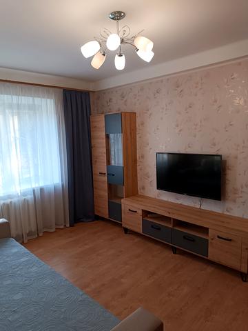 Кирилівська вул. (Фрунзе), 124