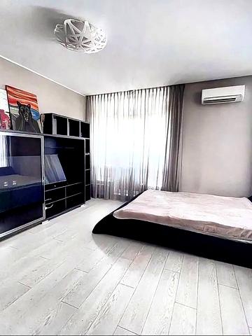 Андрія Верхогляда вул. (Михайла Драгомирова), 3