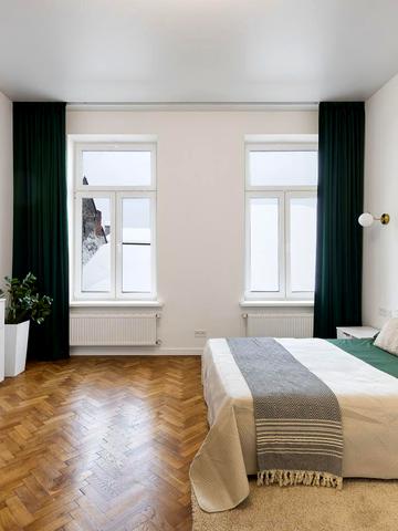 Святого Теодора пл., 11