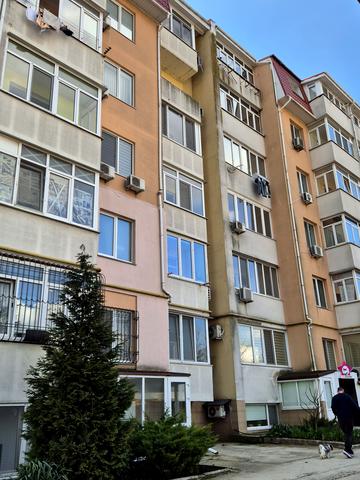 Парусна вул. (Героїв Сталінграду), 1н