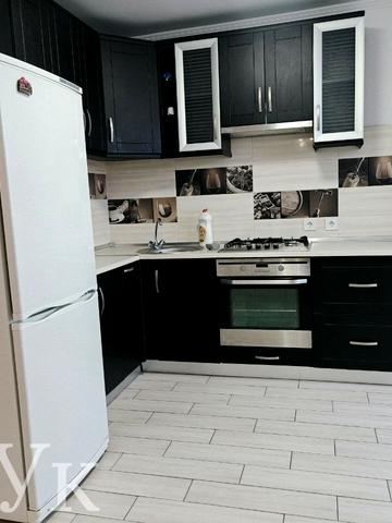 Довженка вул., 26