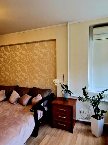 Велика Васильківська вул. (Червоноармійська), 124-А