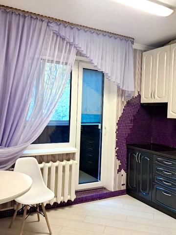 Автозаводська вул., 43