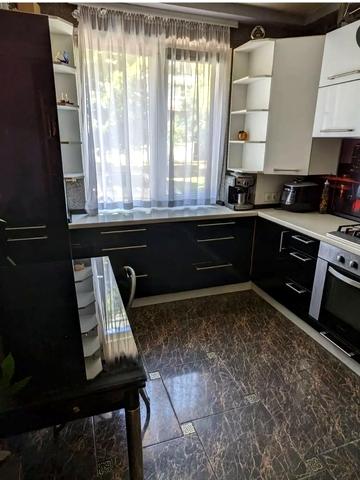 Гната Хоткевича вул., 83