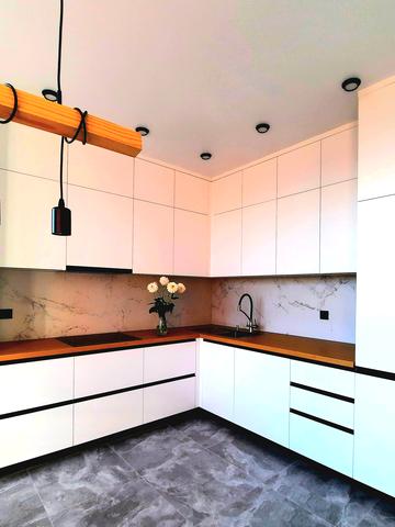 Набережно-Рибальська вул., 27