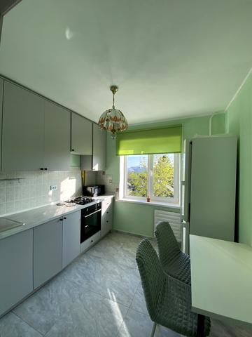 Семенівська вул., 13