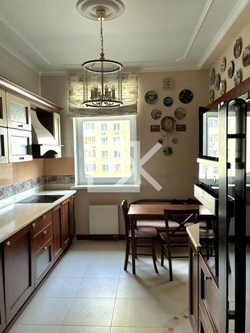 Микільсько-Слобідська вул., 1-А