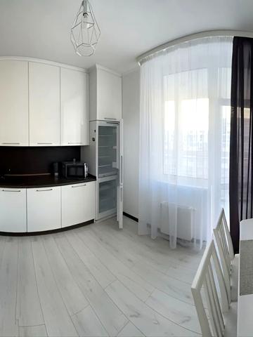 Драгоманова вул., 2-Б