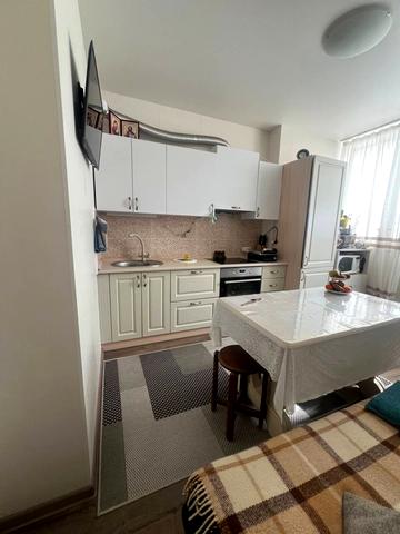 Захисників України вул. (1-го Травня), 40-Б