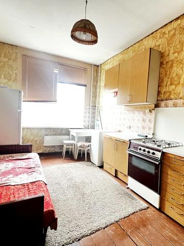 Нафтовиків вул., 1