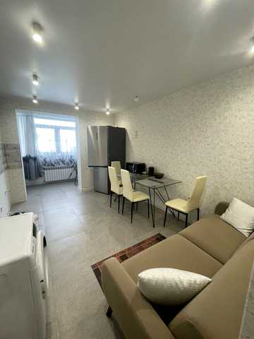 Миру вул., 57