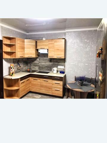 Михайла Грушевського вул., 37