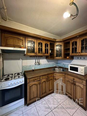 Березняківська вул., 24