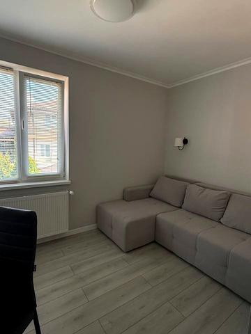 Лісова вул., 35