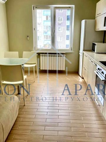 Європейського Союзу просп. (Правди), 19-А