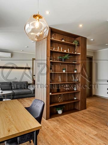 Зарічна вул., 2 к1