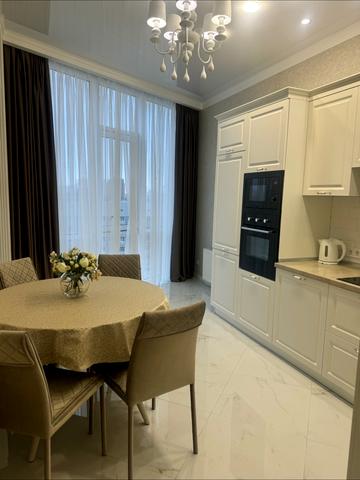 Італійський бульв., 1б