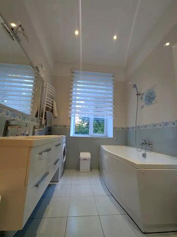 Писаржевського вул., 24