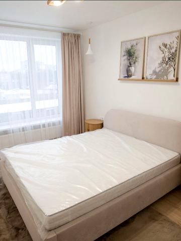 Роксоляни вул., (Будинок 2)