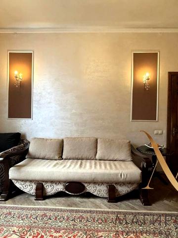 Миколи Леонтовича вул., 6