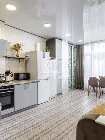 Львівська вул., 1