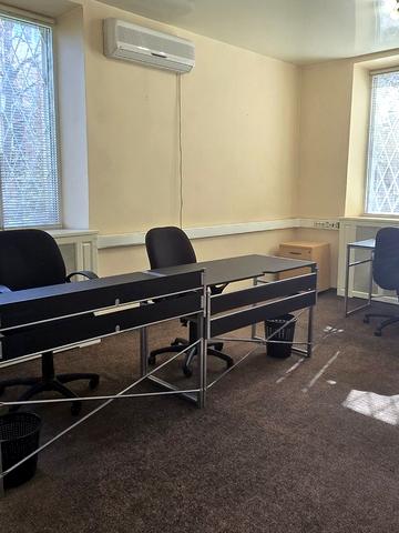 Івана Мазепи вул. (Січневого Повстання), 24