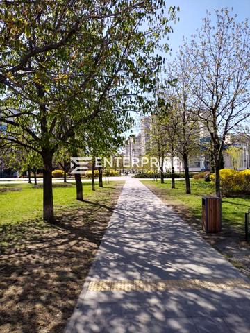 Драгоманова вул., 23