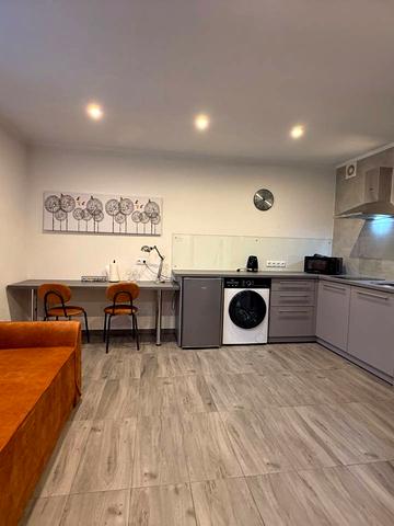 Харківська вул., 22