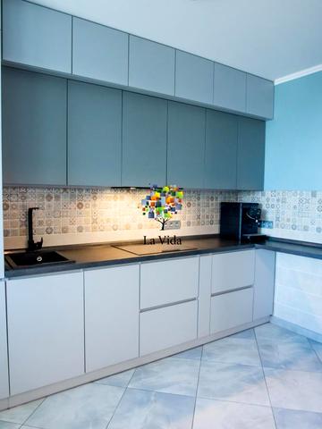 Петрівська вул., 9