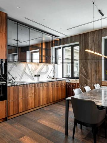 Академіка Богомольця вул., 7/14